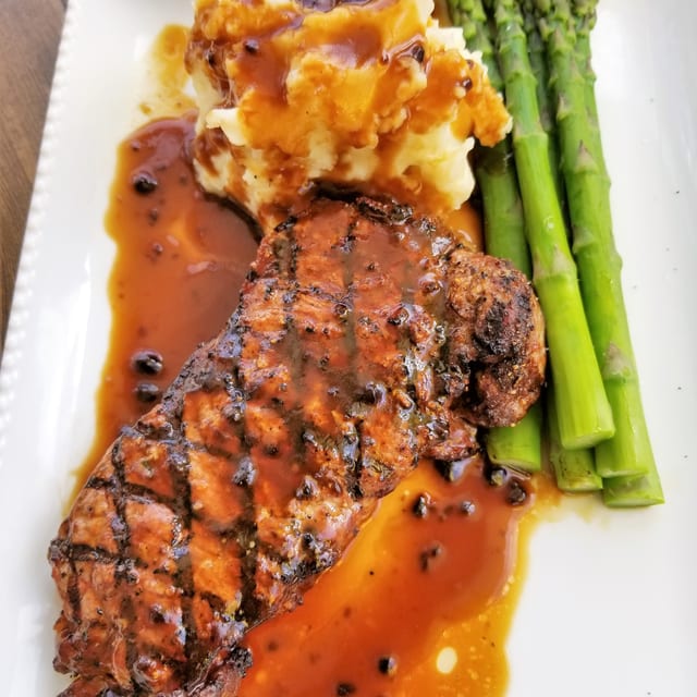 STEAK PLATE.